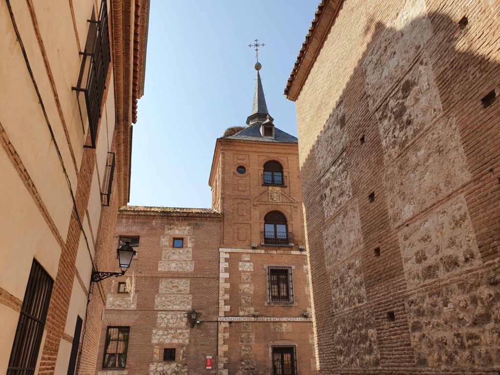 Alcalá de Henares Combines Beautiful Architecture and Rich History