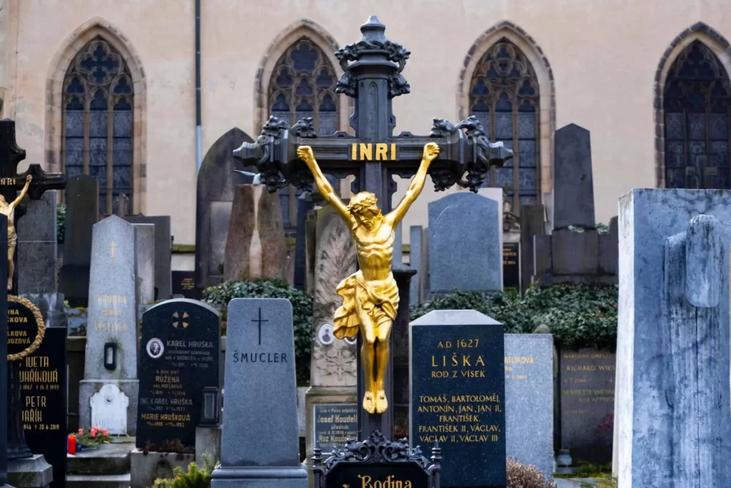 The Vyšehrad Cemetery Is One of the Most Beautiful Hidden Gems in Prague