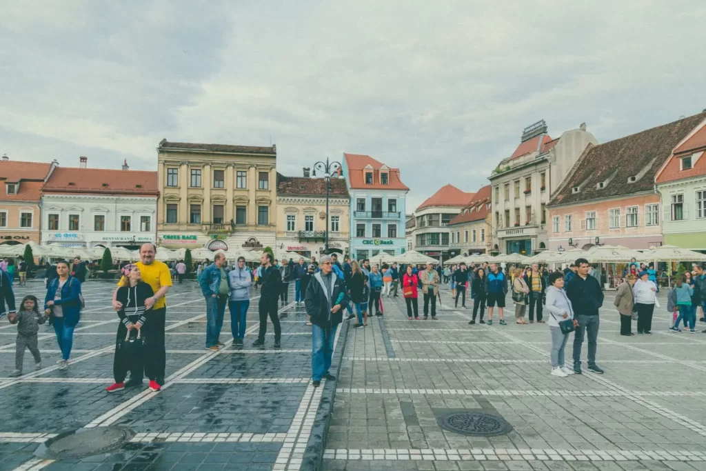 Brasov Warmly Welcomes its Visitors, Which Is One of Man Reasons Why Brasov Is Worth Visiting