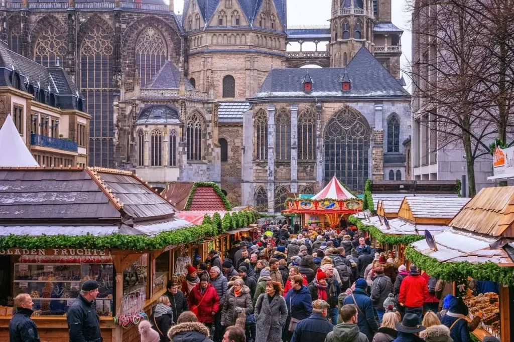 Explore Aachen’s Christmas Market, the Main Attraction Centered Around the Magnificent Aachen Cathedral and the Rathaus.