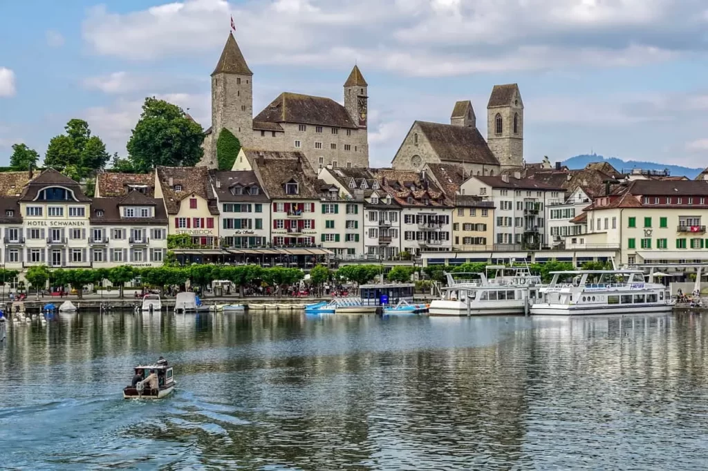 Rapperswil Blends Medieval Architecture With Outdoor Activities, Making It One of Those Cool Places in Switzerland You Shouldn’t Miss.